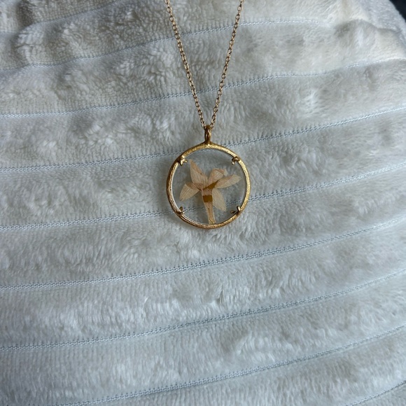 Catherine Weitzman botanical necklace - Picture 3 of 7